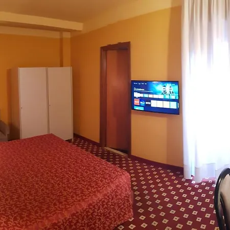 Diana Hotel 3*