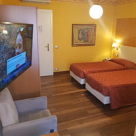 Hotel Diana 3*